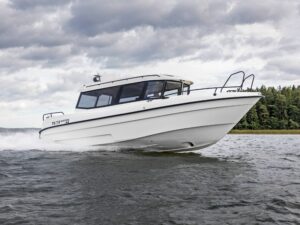 TG 7.9 Supreme iso hyttivene matkavene saaristoasumiseen